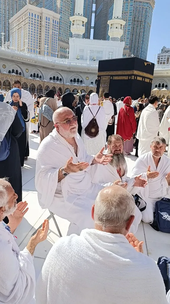 Halil Öztürk — Kabe'de rehberlik